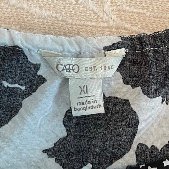 CATO Off Shoulder/Cold Shoulder Blouse with Floral Flutter Sleeves Size XL - Picture 10 of 13